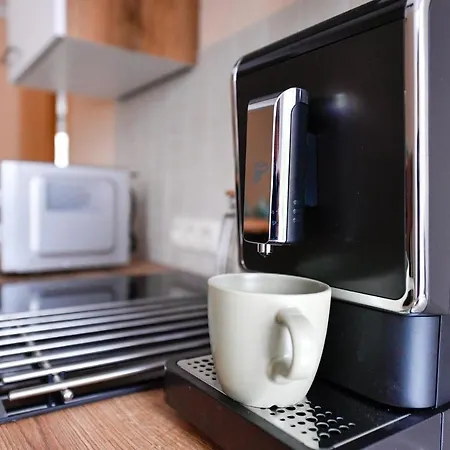 Modernes Altmarkt Mit Parkplatz 4 Gaeste 55qm Waschmaschine Wlan Netflix Terrasse *